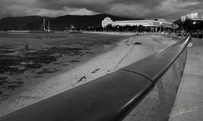 Cairns N&B